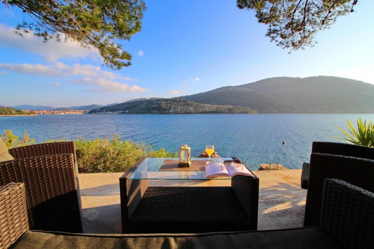 Holiday Home Bili Zal Vela Luka Rom bilde